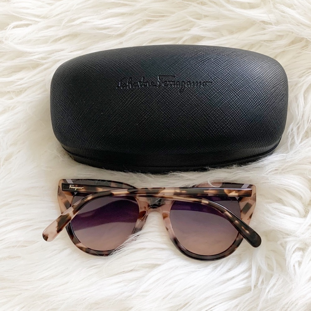 Salvatore Ferragamo Sunglasses, New - Picture 8 of 11